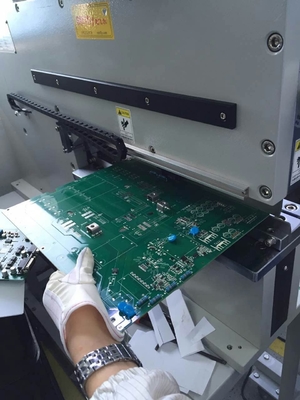 ISO9001 เครื่องตัด PCB V ด้วยความจุตัด 480mm