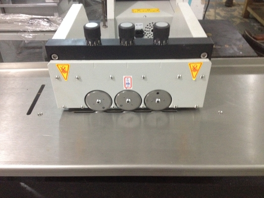 ความยาวไม่จํากัด PCB Depanelizer V Cut Separator กับการตัดแผ่นอลูมิเนียมดีมาก