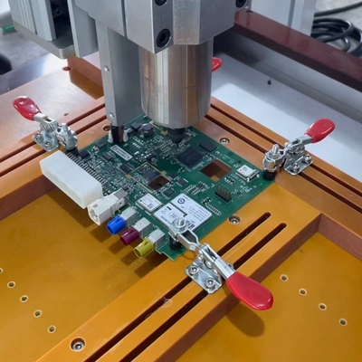 เครื่องเครื่อง PCB Router Desktop ด้วยความซ้ําและความละเอียดสูง