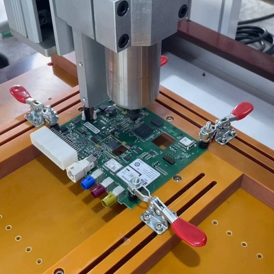 50000 รอบ / นาที KAVO Spindle โรบอตโต๊ะ เครื่องพิมพ์แผ่นวงจร