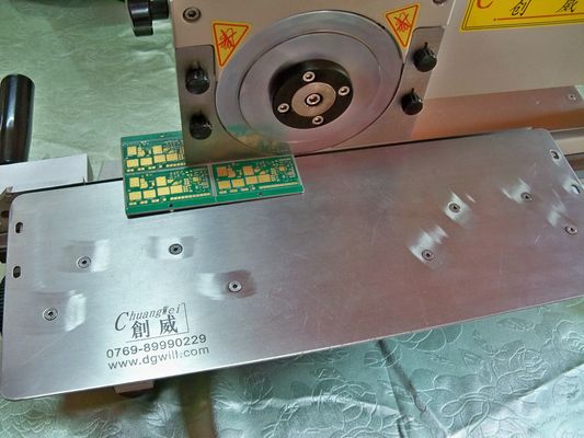 GMC 400mm / S V ตัด PCB Depanelizer แผงวงจรพิมพ์เครื่องซีเอ็นซี