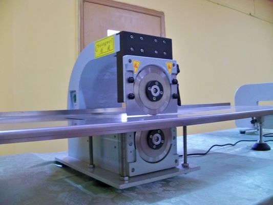 GMC 400mm / S V ตัด PCB Depanelizer แผงวงจรพิมพ์เครื่องซีเอ็นซี