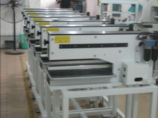 เครื่องแยก PCB ที่ขับเคลื่อนด้วยลมพร้อมใบมีดเชิงเส้นสองใบ