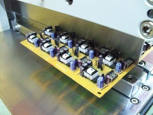 บอร์ดอลูมิเนียมใช้ตัวแยก PCB V-cut พร้อมใบมีดเหล็กความเร็วสูงของญี่ปุ่น