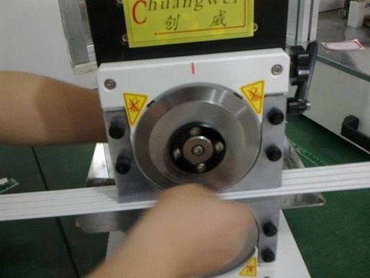 เครื่องรับประกันคุณภาพ PCB Depaneling Machine ส่งออกเวียดนาม Fast Delivery